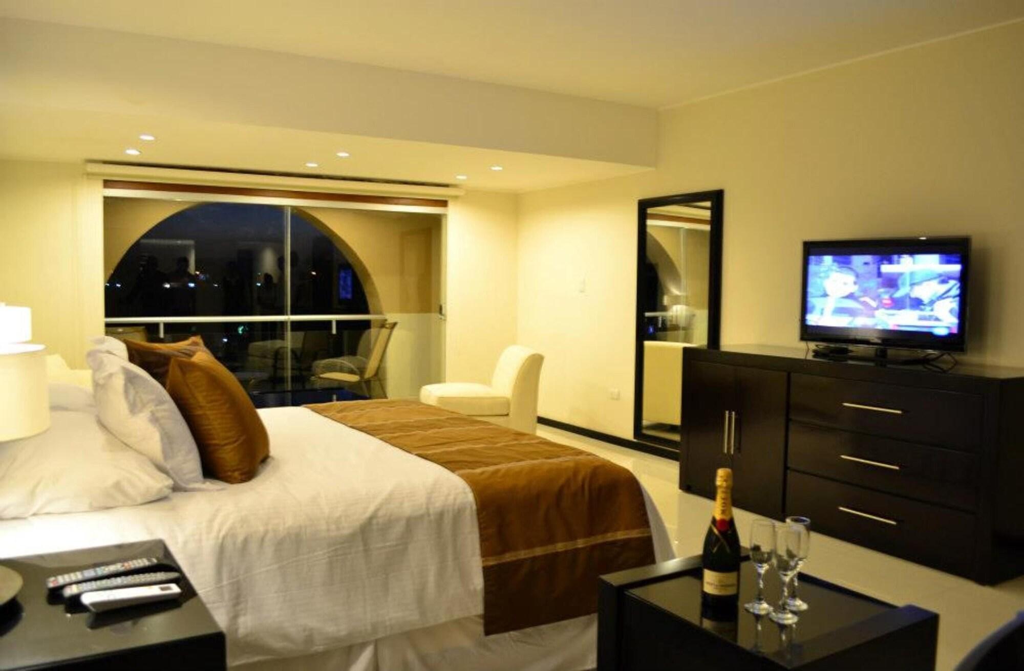 Sun Hotel Warnes Zewnętrze zdjęcie