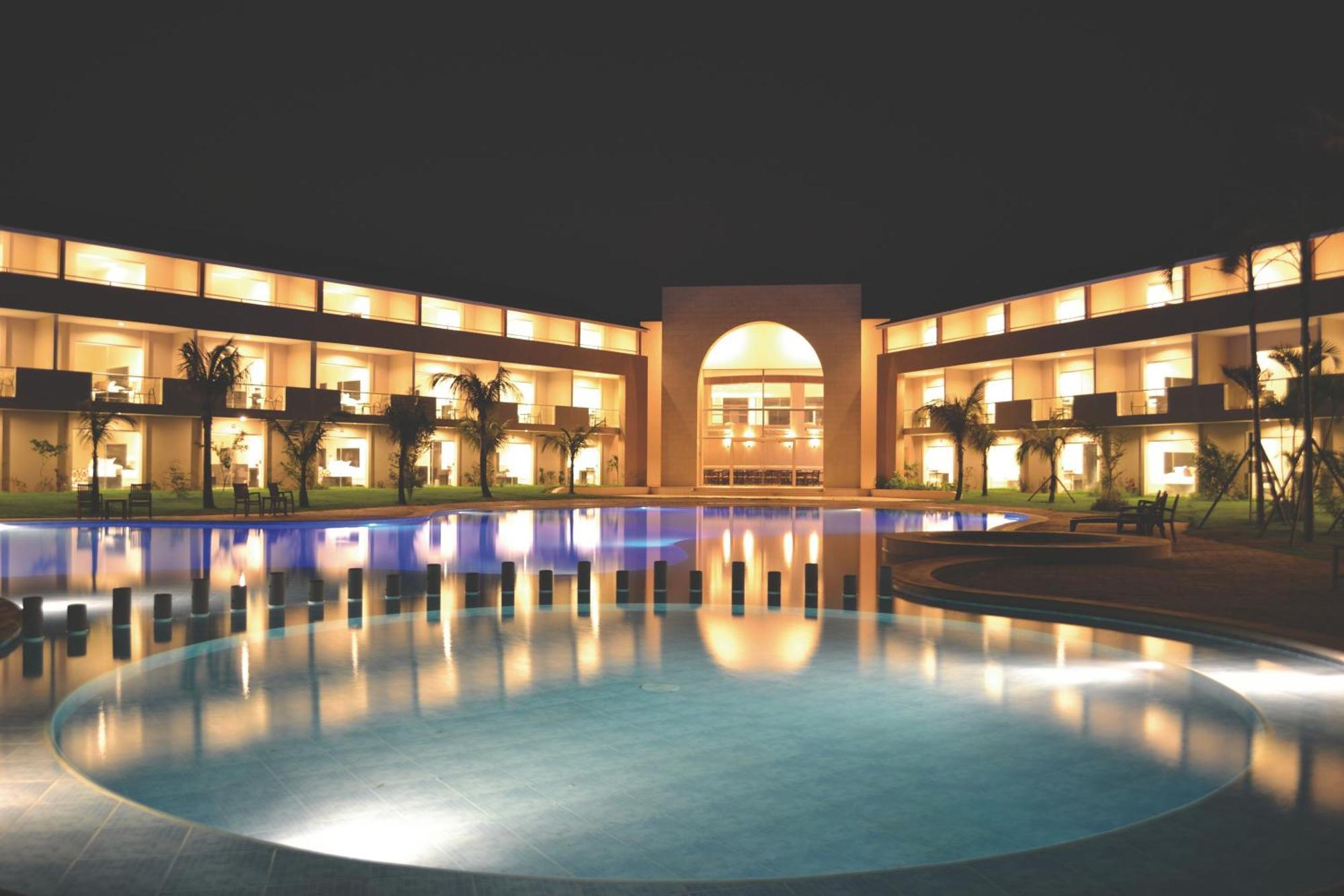 Sun Hotel Warnes Zewnętrze zdjęcie