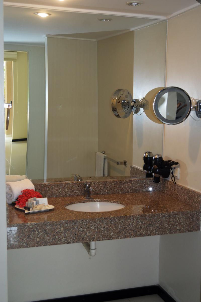 Sun Hotel Warnes Zewnętrze zdjęcie